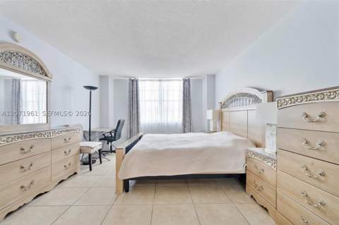 250 174th St 2211, Sunny Isles Beach FL - photo 7 of 12