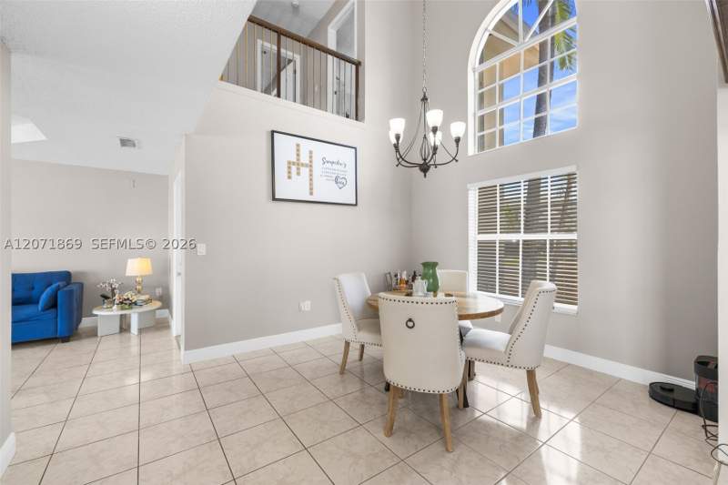 4 bedroom SingleFamilyResidence at 15753 SW 43rd St, PARK LAKES BY THE MEADOWS, Miami — photo 5