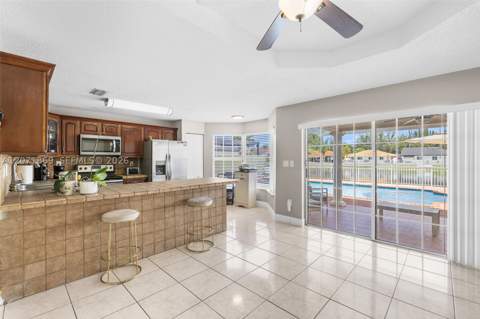 15753 SW 43rd St, Miami FL - photo 7 of 35