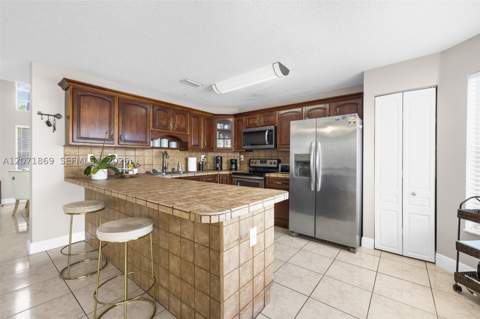 15753 SW 43rd St, Miami FL - photo 8 of 35