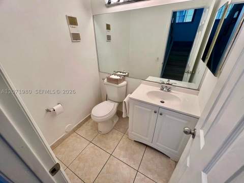 1133 NE 210th Ter, Miami FL - photo 18 of 34