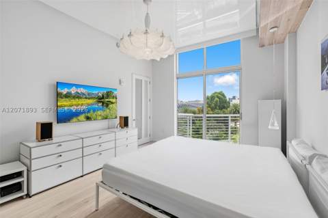 2001 Meridian Ave 518, Miami Beach FL - photo 13 of 36