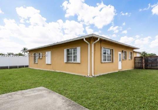 5 bedroom SingleFamilyResidence at 4151 SW 112th Ct, Westwood Lake, Miami — photo 2