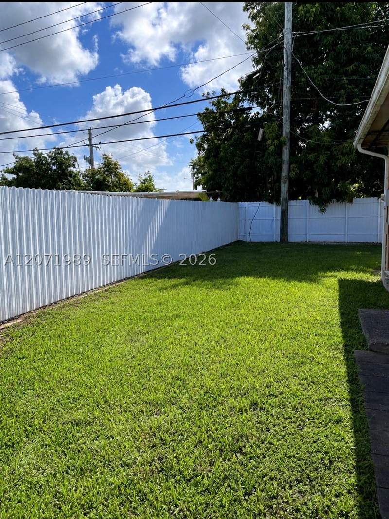 5 bedroom SingleFamilyResidence at 4151 SW 112th Ct, Westwood Lake, Miami — photo 4