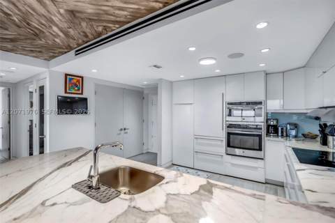 5600 Collins Ave 11S, Miami Beach FL - photo 12 of 54