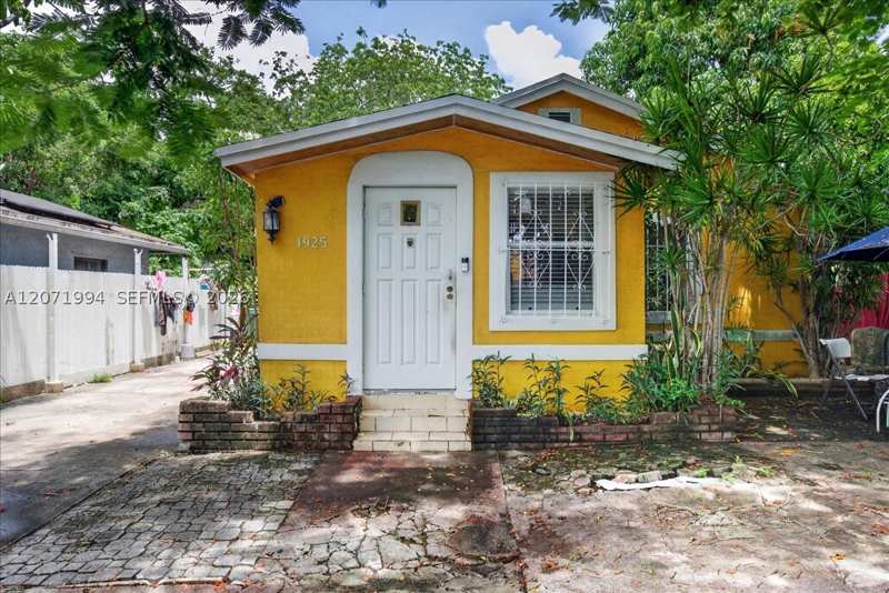 3 bedroom SingleFamilyResidence at 1925 NW 85th St, Everglades Ave Hts Addn, Miami — photo 1