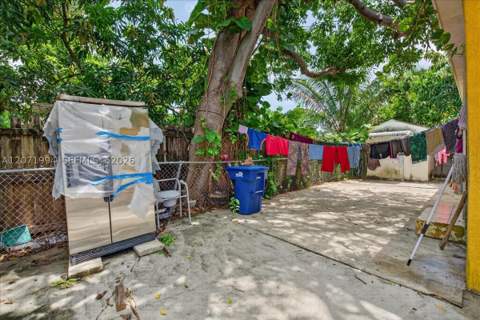 1925 NW 85th St, Miami FL - photo 19 of 33