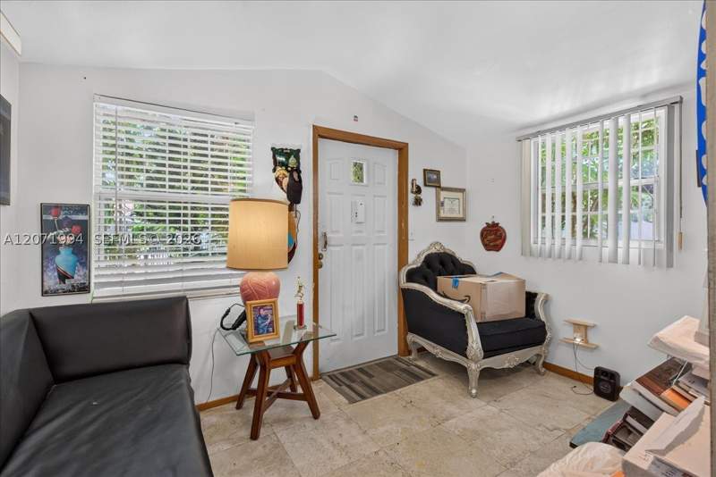 3 bedroom SingleFamilyResidence at 1925 NW 85th St, Everglades Ave Hts Addn, Miami — photo 4