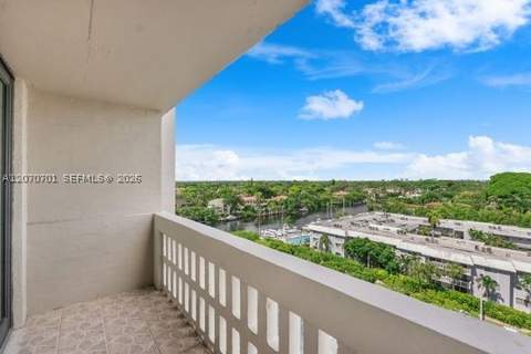 90 Edgewater Dr 917, Coral Gables FL - photo 10 of 25