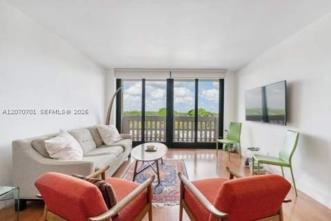90 Edgewater Dr 917, Coral Gables FL - photo 8 of 25