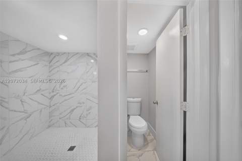 6637 NW 181st Ln, Hialeah FL - photo 15 of 45