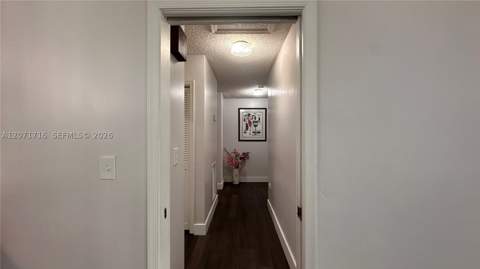 18921 W Oakmont Dr, Hialeah FL - photo 13 of 42