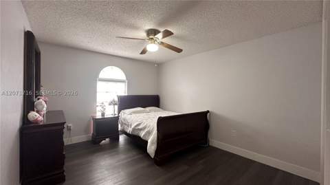 18921 W Oakmont Dr, Hialeah FL - photo 17 of 42