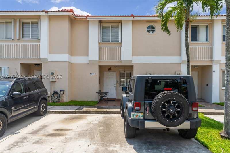 3 bedroom Townhouse at 17672 SW 139th Ct, Weitzer Serena Lakes Town, Miami — photo 1