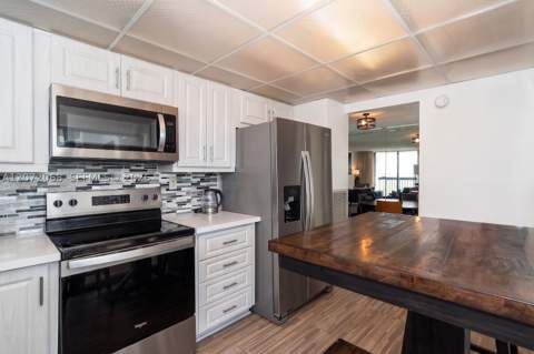 2333 Brickell Ave 2212, Miami FL - photo 14 of 26