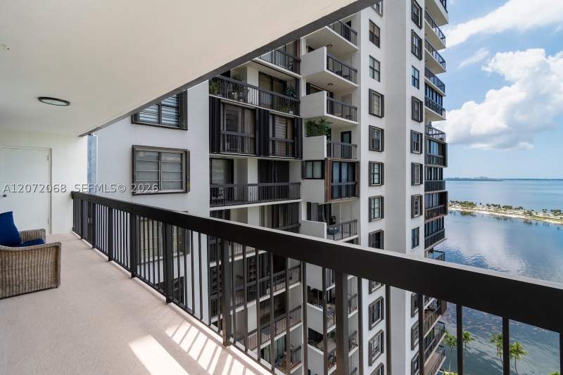 2 bedroom Condominium at 2333 Brickell Ave 2212, Brickell Bay Club Condo, Miami — photo 2