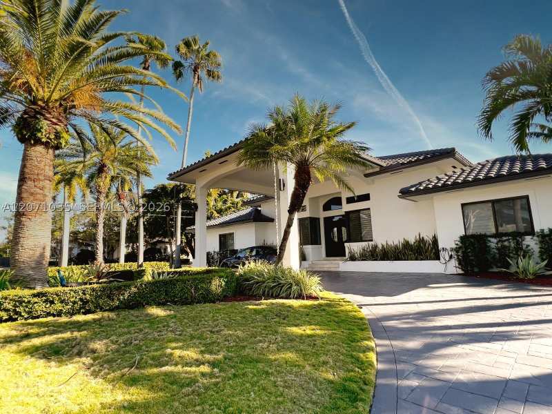 4 bedroom SingleFamilyResidence at 17615 SW 80th, Allison Estates, Palmetto Bay — photo 1