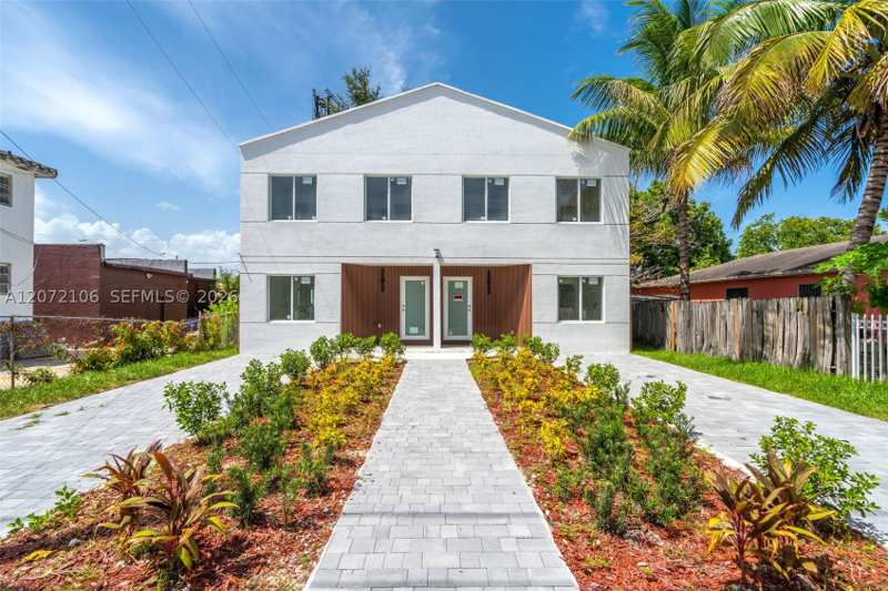 8 bedroom SingleFamilyResidence at 1627 NW 40th St, Cedarhurst, Miami — photo 1