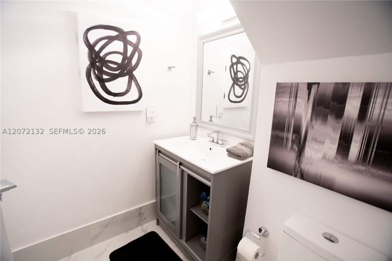 4 bedroom SingleFamilyResidence at 942 NW 133rd Ct, Venezia Homes Estates Ist, Miami — photo 3