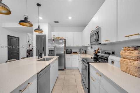 2380 NW 130th Ter, Miami FL - photo 11 of 58