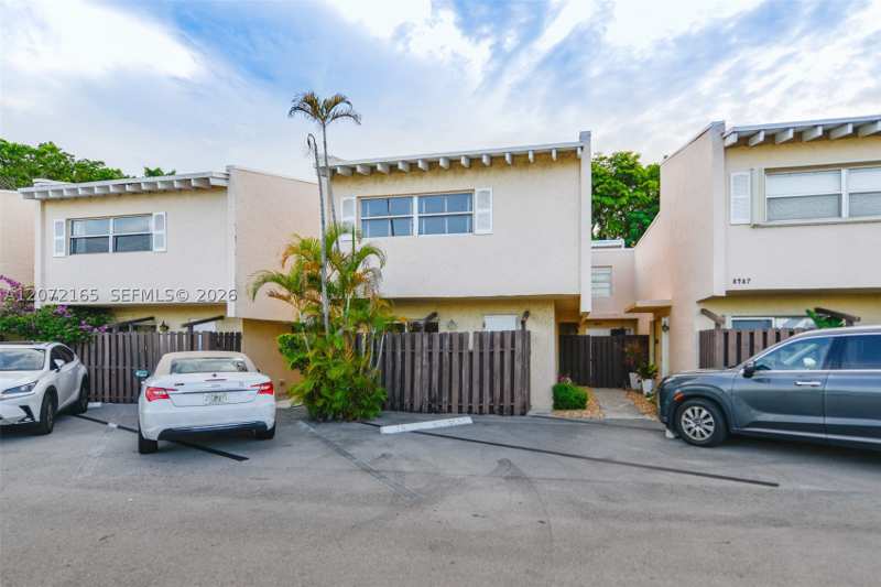 3 bedroom Condominium at 8923 NE 4th Ave Rd 8923, Shores Villas Condo Bldg, Miami Shores — photo 1