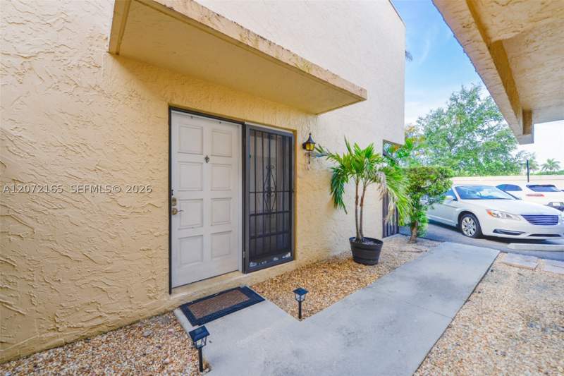 3 bedroom Condominium at 8923 NE 4th Ave Rd 8923, Shores Villas Condo Bldg, Miami Shores — photo 3