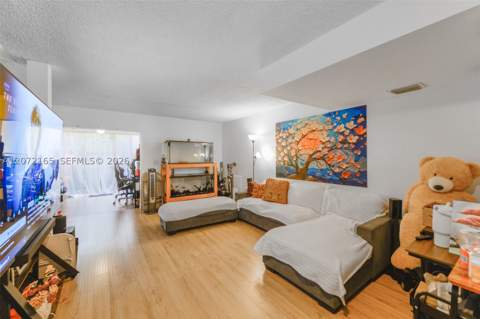 8923 NE 4th Ave Rd 8923, Miami Shores FL - photo 9 of 33