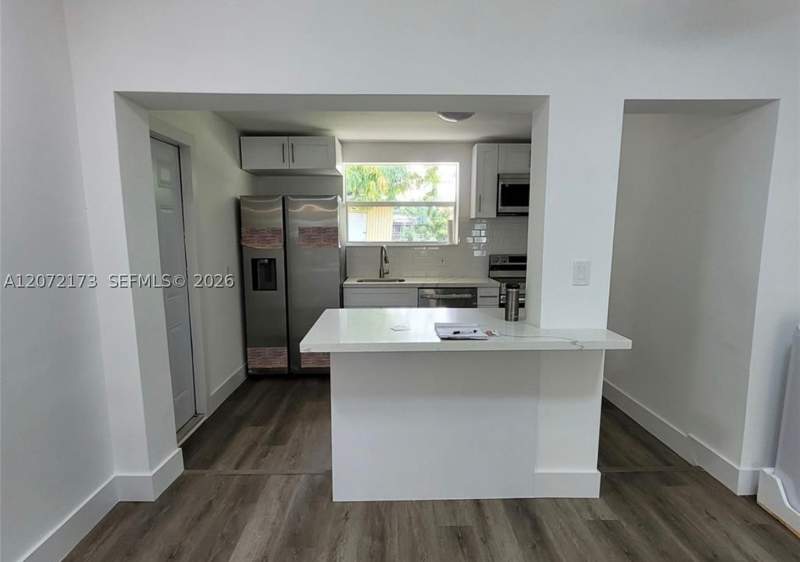 3 bedroom SingleFamilyResidence at 1245 NW 126th St, Sunkist Grove, North Miami — photo 2