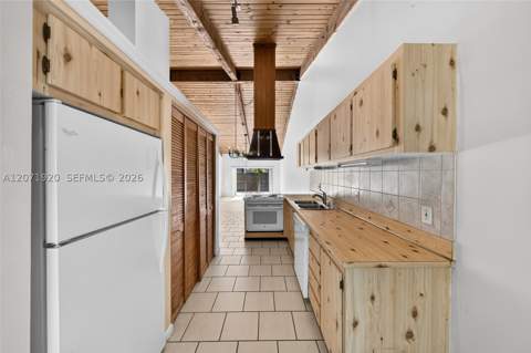 13504 SW 102nd Ln, Miami FL - photo 6 of 28