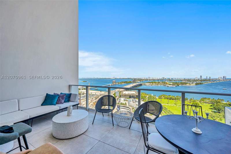 2 bedroom Condominium at 1040 Biscayne Blvd 2603, Ten Museum Pk Residential, Miami — photo 3