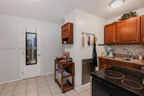 334 E 11th St, Hialeah FL - photo 15 of 37
