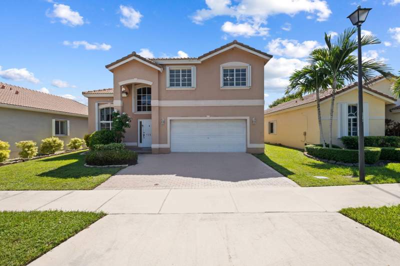 4 bedroom SingleFamilyResidence at 5331 NW 110th Avenue, The Reserve At Doral, Doral — photo 2