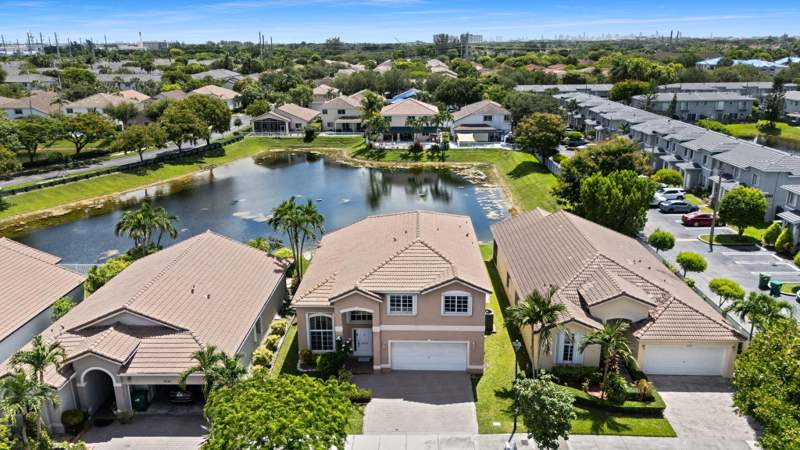 4 bedroom SingleFamilyResidence at 5331 NW 110th Avenue, The Reserve At Doral, Doral — photo 3