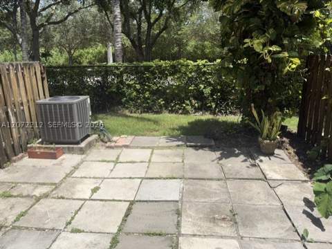2245 NE 42nd Ave, Homestead FL - photo 15 of 18