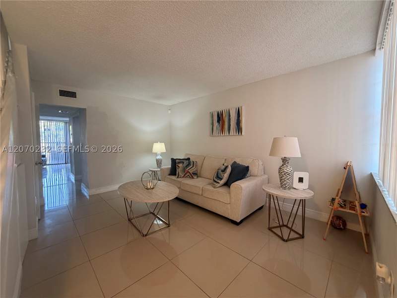2 bedroom Townhouse at 12241 SW 16th Ter 102-K, New Paseos Castellanos Co, Miami — photo 4