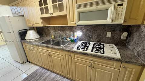160 NE 203rd Ter E20, Miami Gardens FL - photo 18 of 26