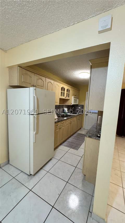 160 NE 203rd Ter E20, Miami Gardens FL - photo 24 of 26