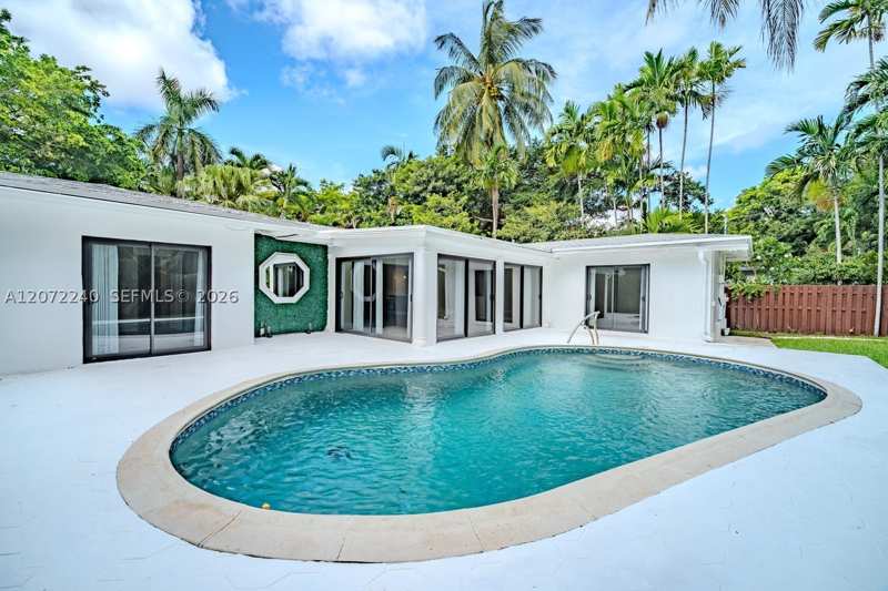 4 bedroom SingleFamilyResidence at 1825 Alamanda Dr, Keystone Point Sec 1, North Miami — photo 1