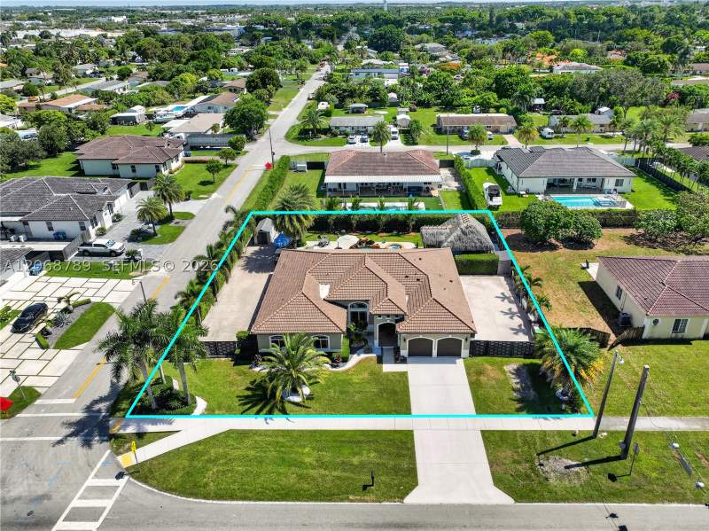 4 bedroom SingleFamilyResidence at 16900 SW 296th St, Virginia Estates, Homestead — photo 3