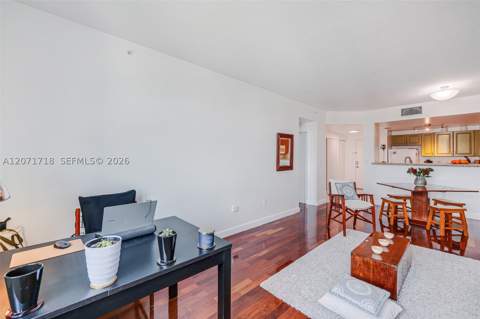 50 Menores Ave 820, Coral Gables FL - photo 10 of 31
