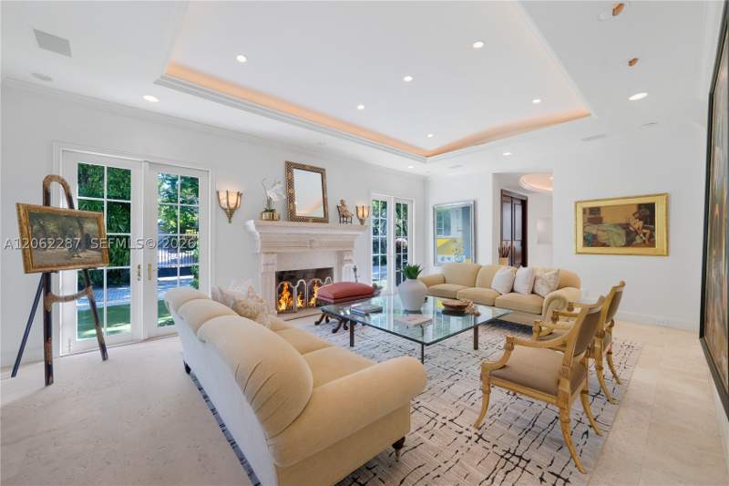 5 bedroom SingleFamilyResidence at 3460 S Moorings Way, The Moorings, Miami — photo 5