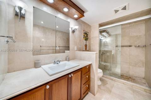 9801 Collins Ave 19H, Bal Harbour FL - photo 12 of 35
