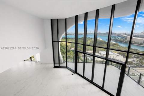 1000 Biscayne Blvd Town House 1201, Miami FL - photo 8 of 41