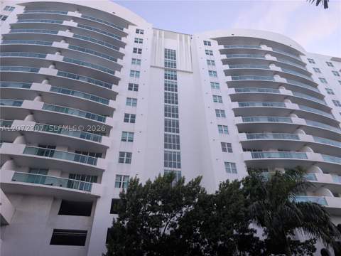 7900 Harbor Island Dr 505, North Bay Village FL - photo 16 of 21