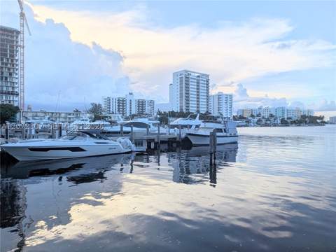 7900 Harbor Island Dr 505, North Bay Village FL - photo 19 of 21