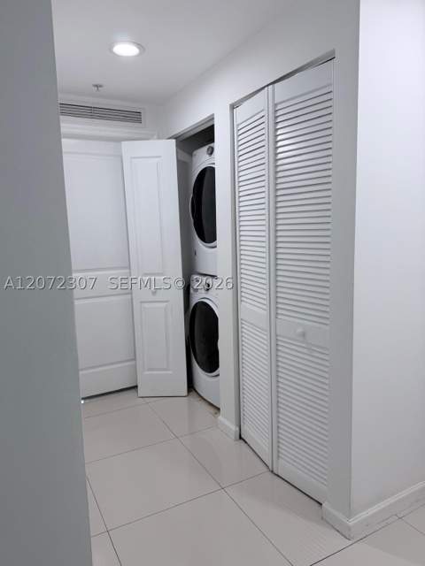 7900 Harbor Island Dr 505, North Bay Village FL - photo 8 of 21