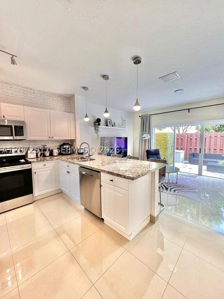 2 bedroom Condominium at 3355 NE 13th Cir Dr 105-28, Villas At Carmel Condo No, Homestead — photo 4