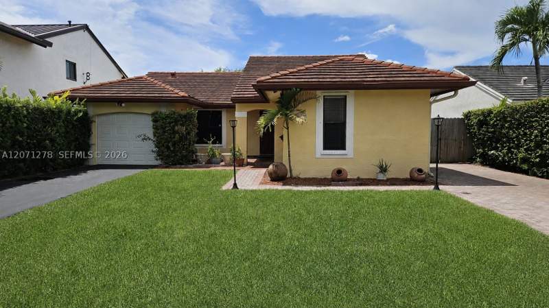 3 bedroom SingleFamilyResidence at 7142 SW 103rd Ct Cir, Pueblo Del Sol Sec 5, Miami — photo 2