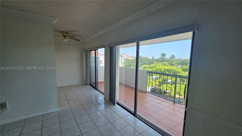 2 bedroom Condominium at 5800 SW 127th Ave 2420, Miller Gardens Condo, Miami — photo 1