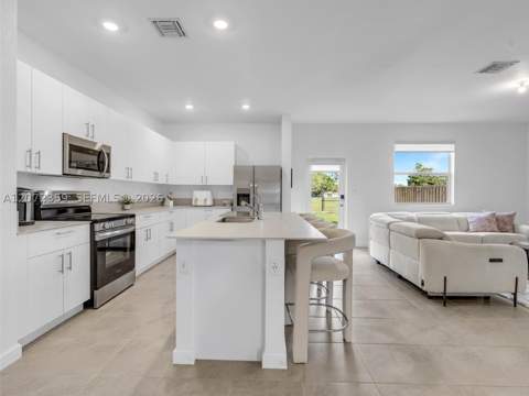 2832 SE 23rd Ave, Homestead FL - photo 10 of 66